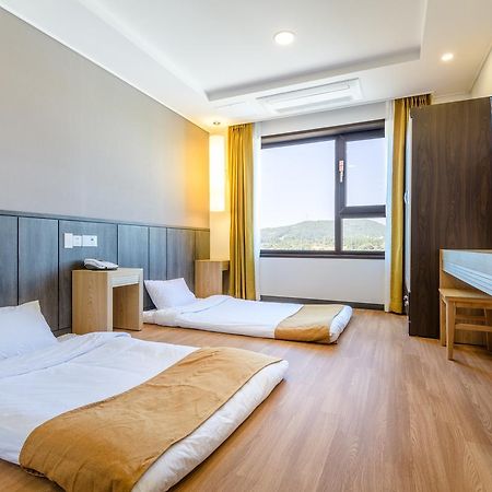 Thira Hotel Seogwipo Exterior photo