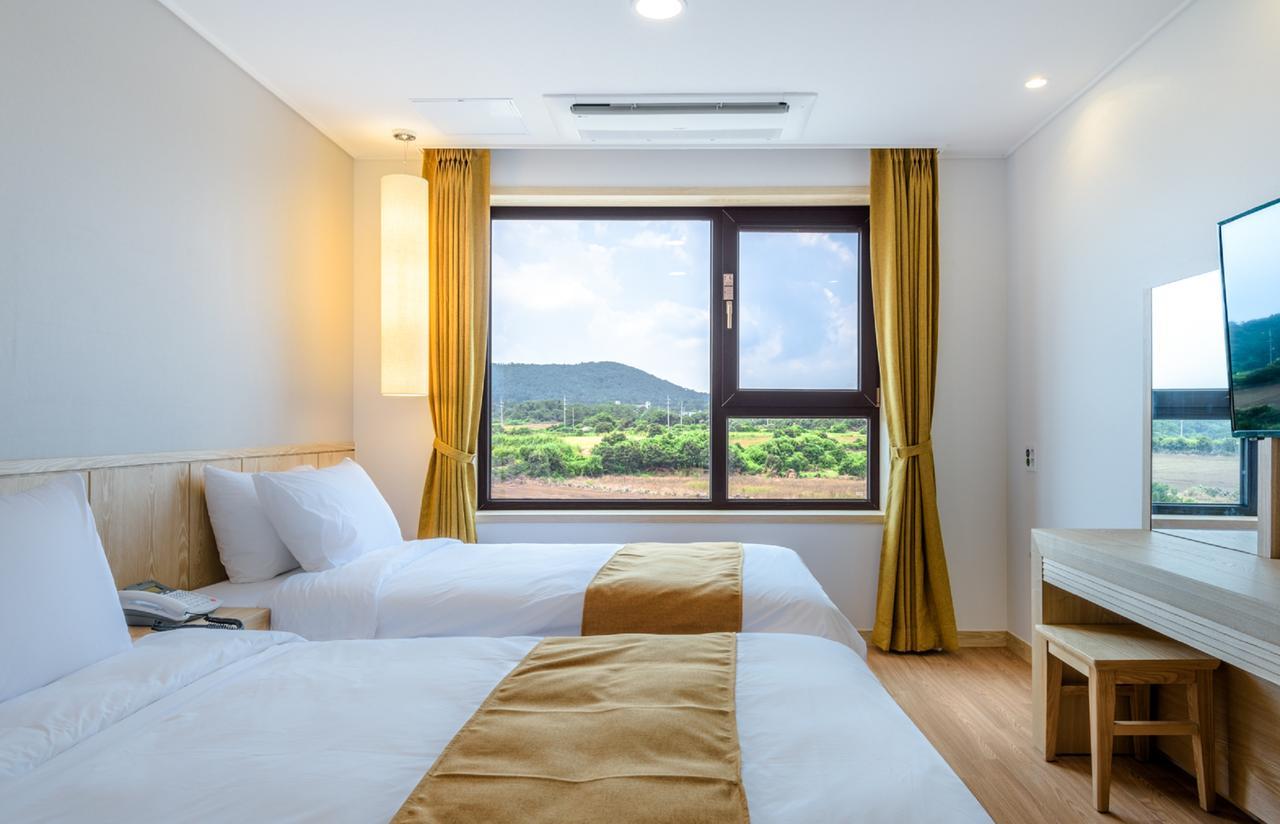 Thira Hotel Seogwipo Exterior photo